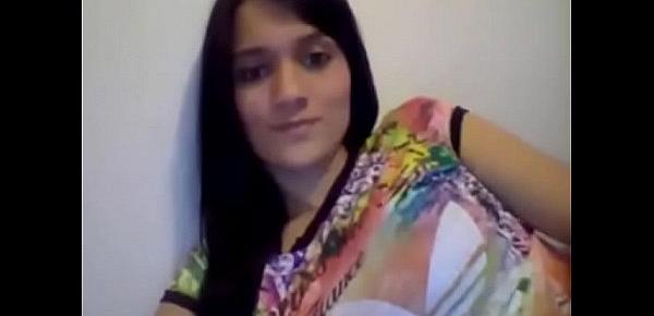  hermosa latina masturbandose por webcam 2